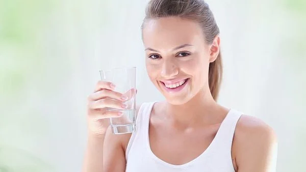 Drinking Water for Healthy Skin – Hydration Benefits for Glowing Skin